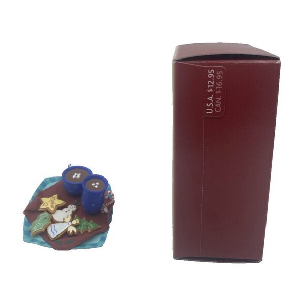 Vintage Hallmark Keepsake Ornament 2003 Mother & Daughter Clip On Christmas - Picture 3 of 13